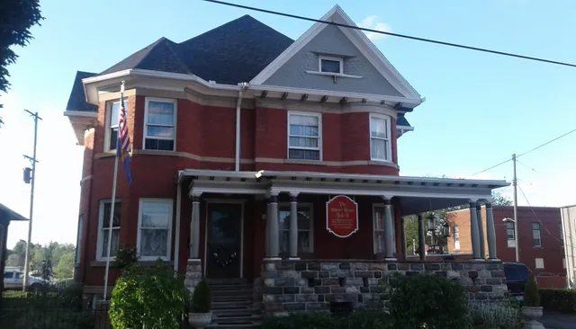 Palmer House Inn Bed & Breakfast