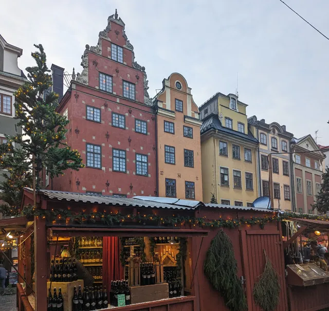 Runstenen & Kronan Antik AB