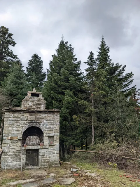 Melissourgiotiko Mountain Refuge