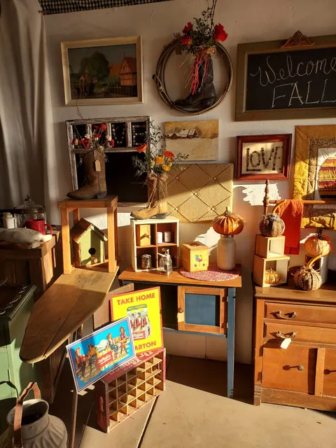 Vintage Friends Boutique