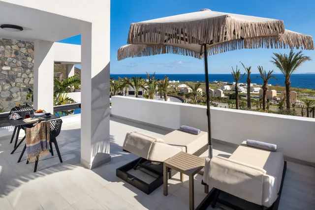 Palm Island Suites Santorini