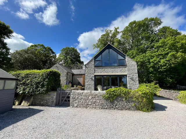 Longstone Holiday Cottages