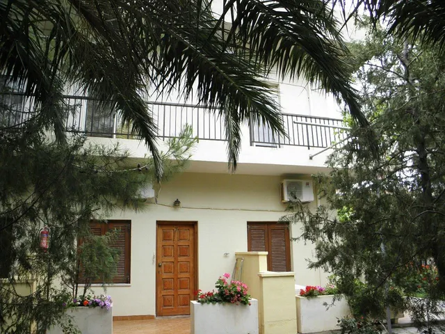 Ενοικιαζόμενα Δωμάτια Στέλιος