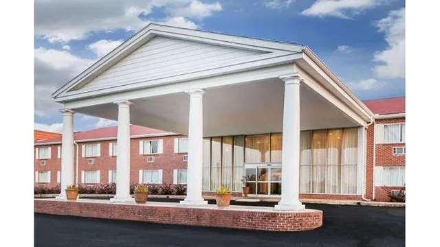 Super 8 by Wyndham Phenix City