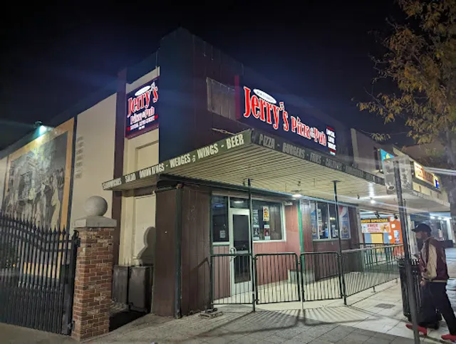 Jerry's Pizza & Pub