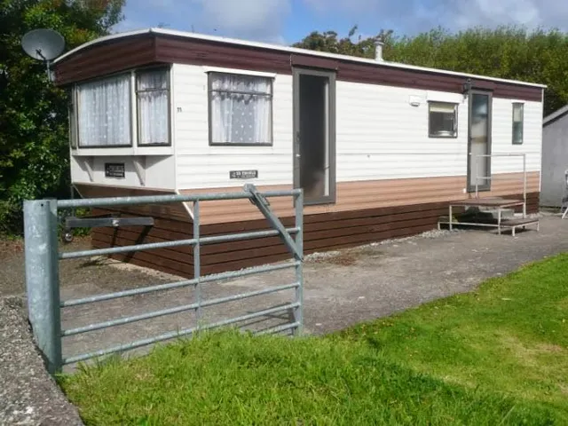 Mur Melyn Caravan & Camping Site