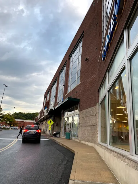 District Shops of Pelham Manor