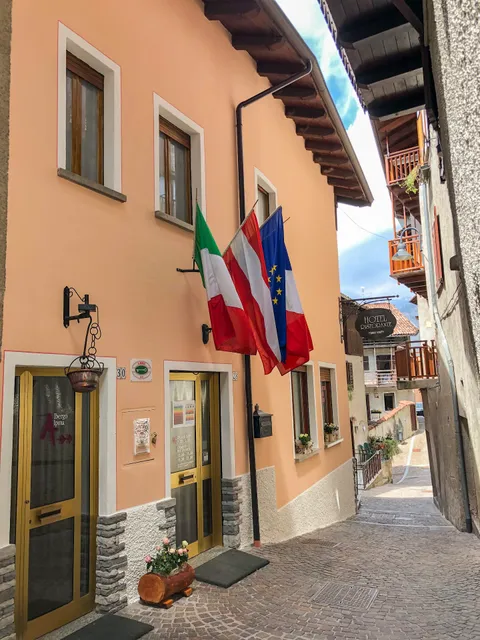 Albergo - Bar - Ristorante Alpina Bondone