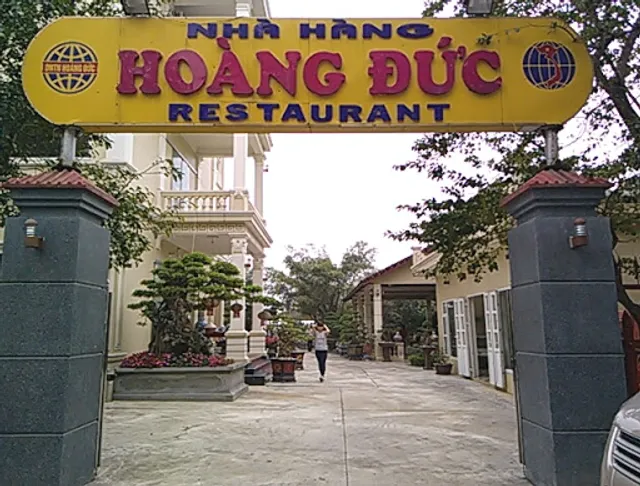 Nhà hàng Hoàng Đức