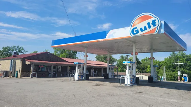 Moscow Mills Corner Store