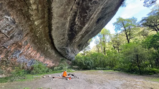 Fox River Car Park and Fox Cave Track Hike