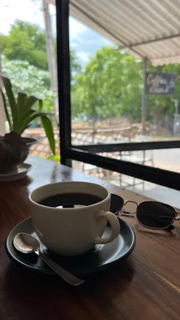 Coffee Break Café - Store