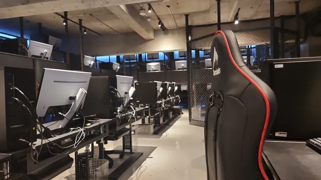 hangout eスポーツエリア24