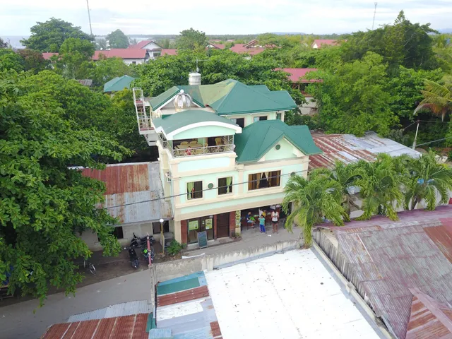 LISA'S GUESTHOUSE (הבית של ליסה)