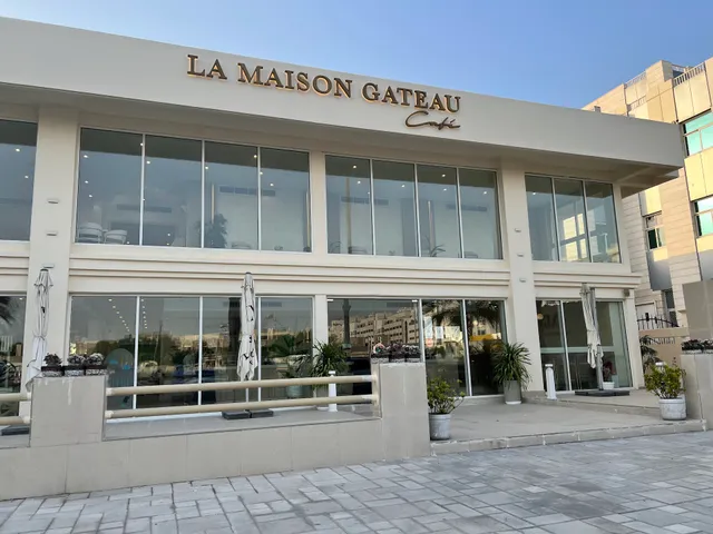 La Maison Gateau Cafe