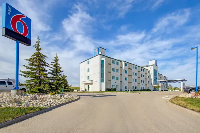 Motel 6 Grande Prairie, AB