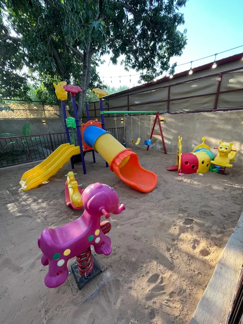 Hatta Orchard lounge