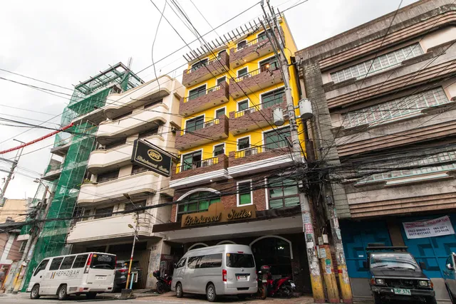 RedDoorz near SM San Lazaro Manila