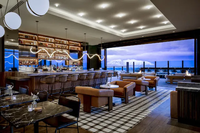 Van Ryder, a Rooftop Bar