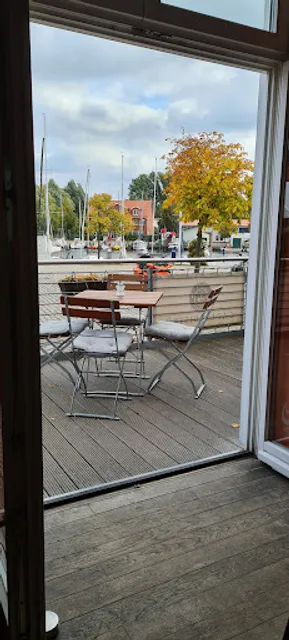 place image