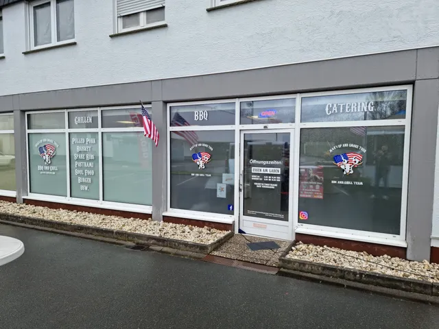 M&K's UP AND SMOKE TOUR - BBQ AND GRILL TEAM