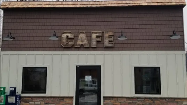 Wagon Wheel Cafe & Pizza