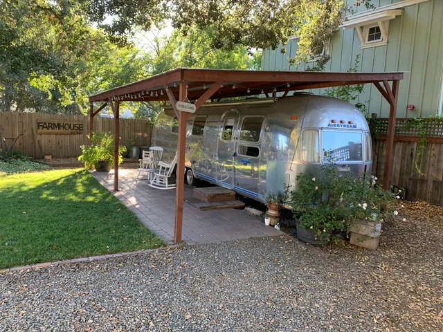 Main Street Farmhouse Bed and Breakfast