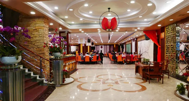 New Plum Garden Restaurant