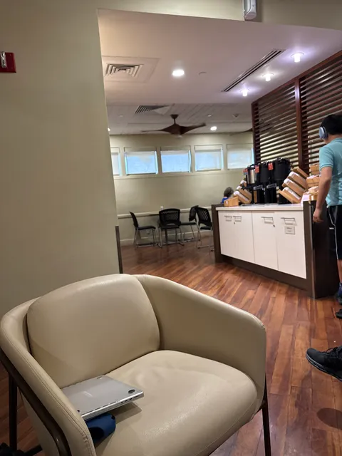 Hawaiian Airlines Premier Club