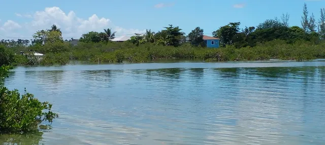 Breeze Restaurant & Bar