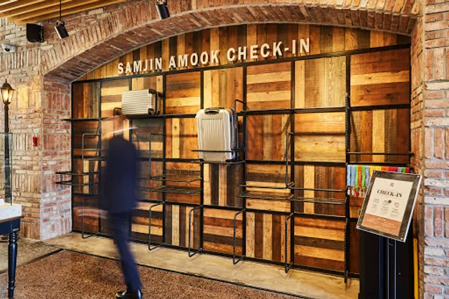 Samjin Eomuk Busan Station Square