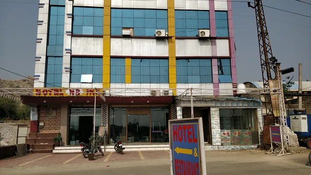 Capital O 66373 Autum Inn