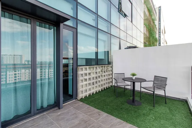 Regatta Stay - Kozi Square