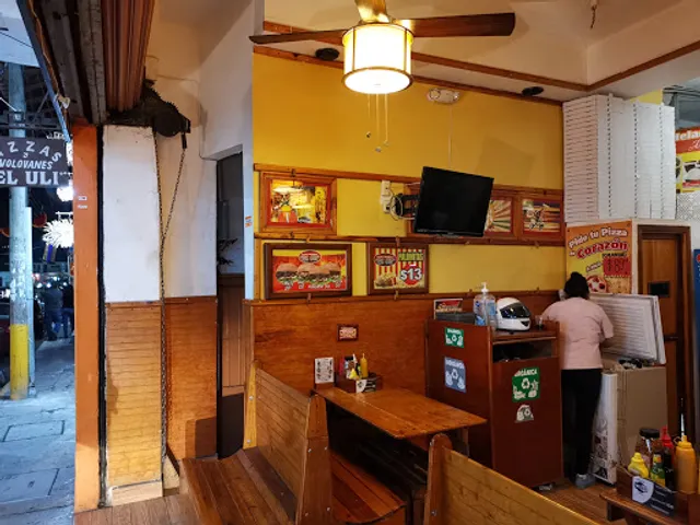 Pizzas y Volovanes El Uli Sucursal Centro