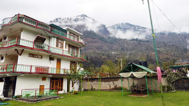 Hotel Anand & Restaurant