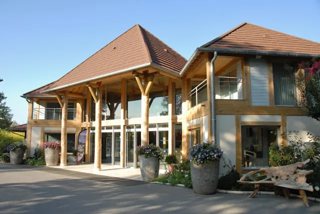 Sandaya Alicourts Resort