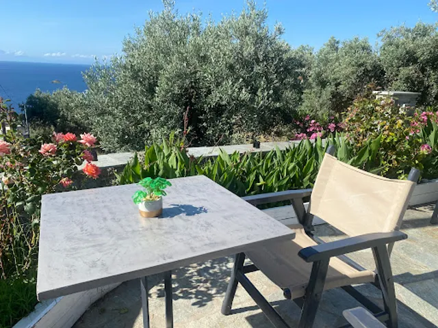 Agnadi Azzurro Bar Restaurant