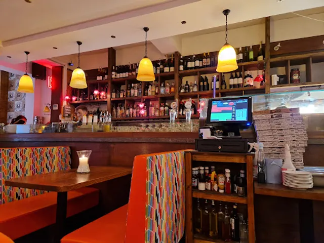 Tân Woodfired Pizza