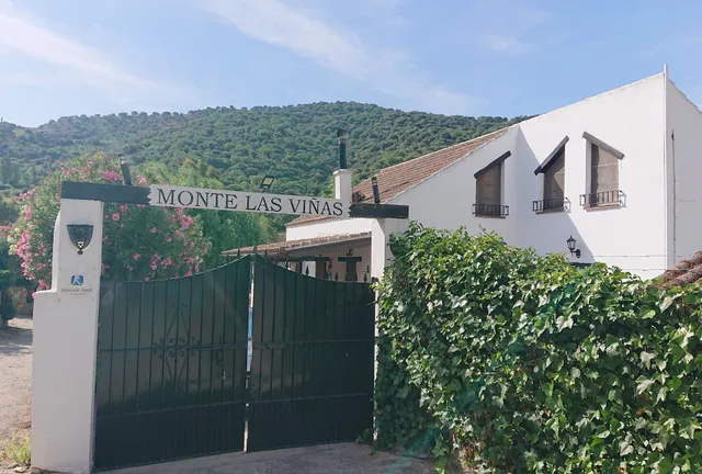 Rural Housing Monte las Viñas