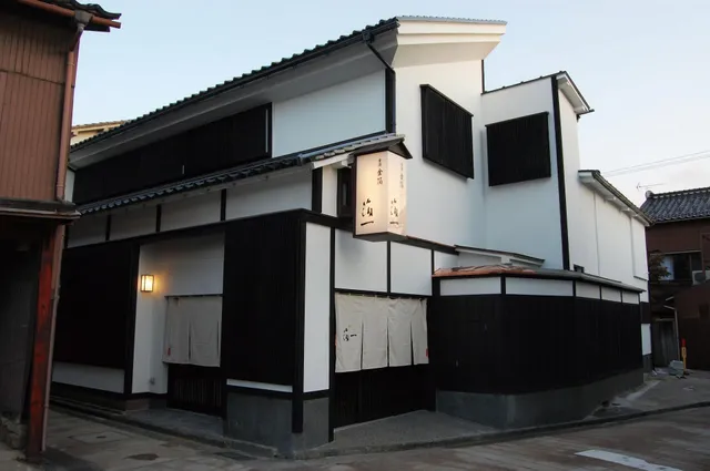 Hakuichi Higashiyama Store