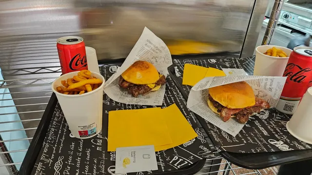 Dunkers Smash Burger Club