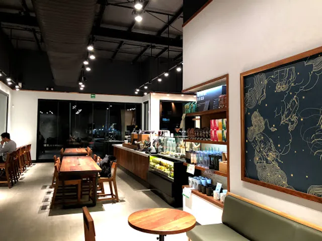 Starbucks Carretera 57 SLP Sur DT
