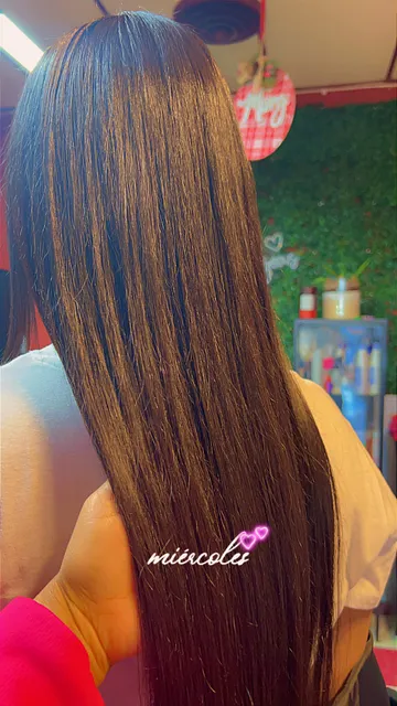 Liz Dominican hair salon