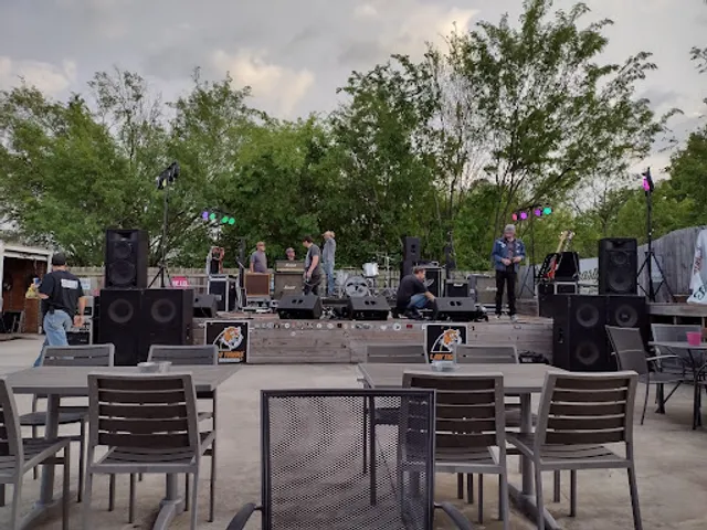 Shag's Rock & Sports