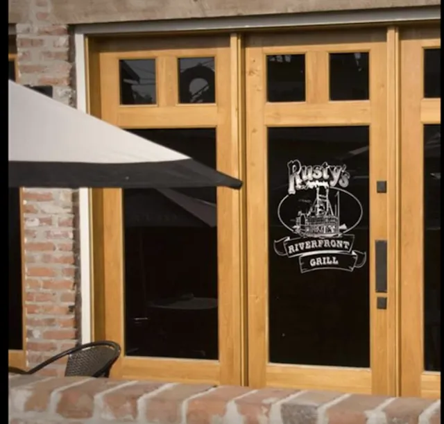 Rusty's Riverfront Grill