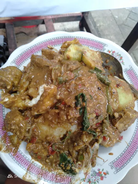Rujak Cingur Cak Mus