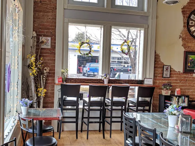 Windsor Lake Cafe & Marketplace