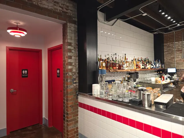 North Hickory Market