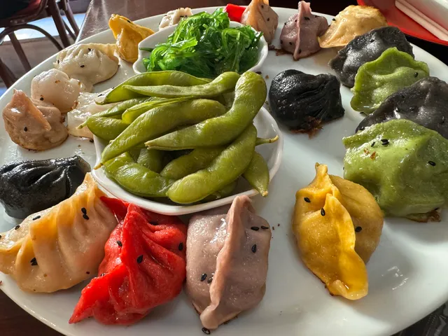 Restaurante Tokyo2077 – Ramen & Dumplings(Gyoza) Bar