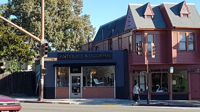 Chris Howard Antiques & Modern